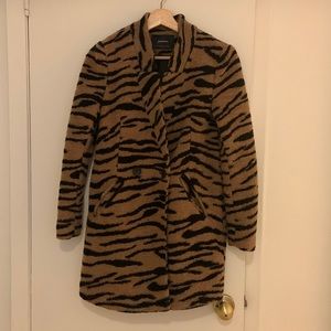 Stradivarius Tiger pea coat medium